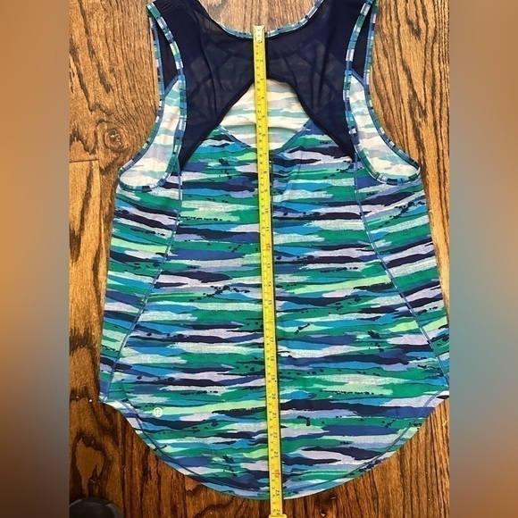 Lululemon Scuplt Tank with Back Vent - Picture 4 of 9